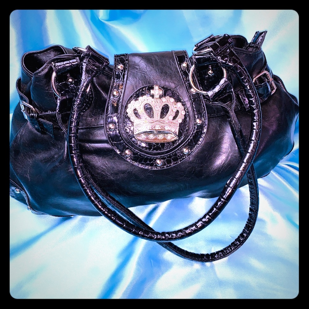 Black purse with faux leather and jewels